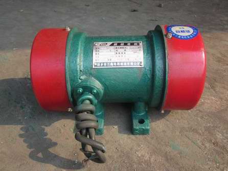 振動(dòng)篩產(chǎn)量、物料運(yùn)行速度計(jì)算方法 